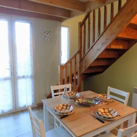 Sur Gironde - Avec Terrasse - Ideal En Famille *