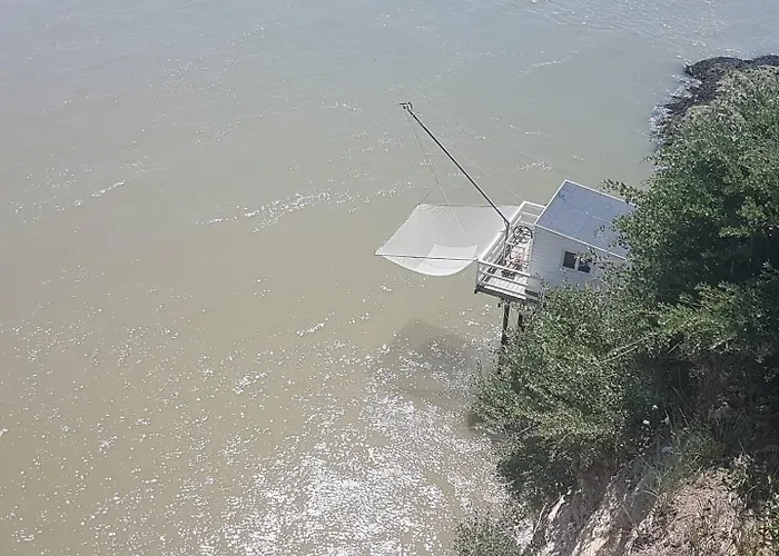 Sur Gironde - Avec Terrasse - Ideal En Famille Διαμέρισμα *